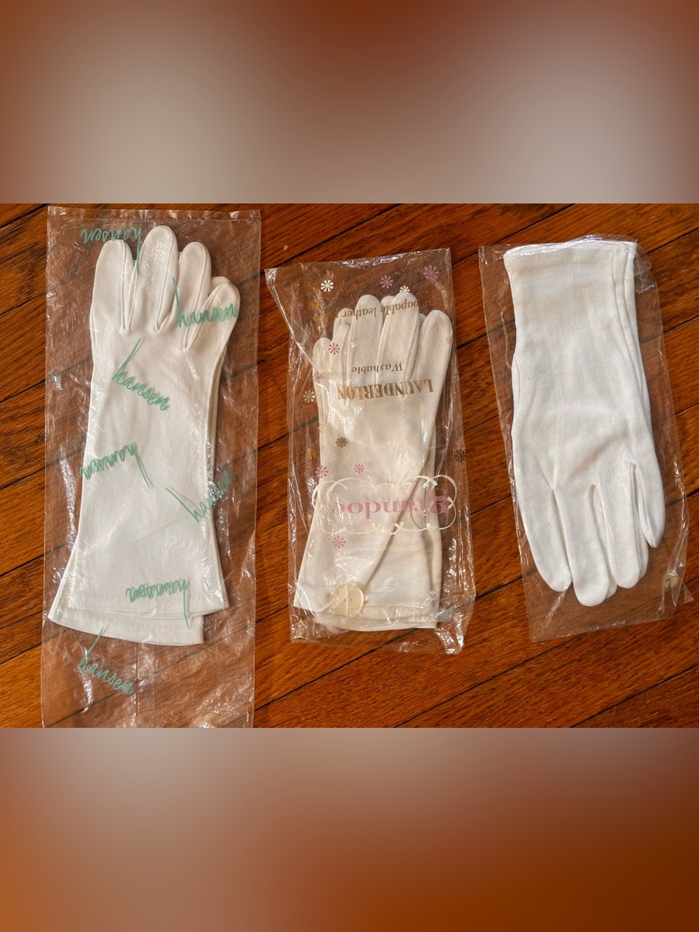 Vintage women’s gloves pack of three